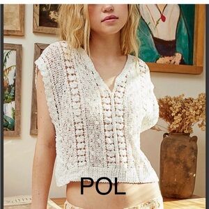 BP22-7🤍NEW! POL perfection in crochet white V‑Neck Crop Top -gr8 w/any bottom!